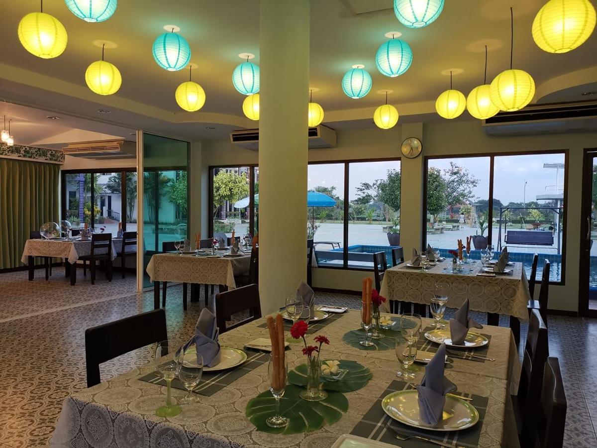 Menam Resort Nakhon Pathom Eksteriør billede