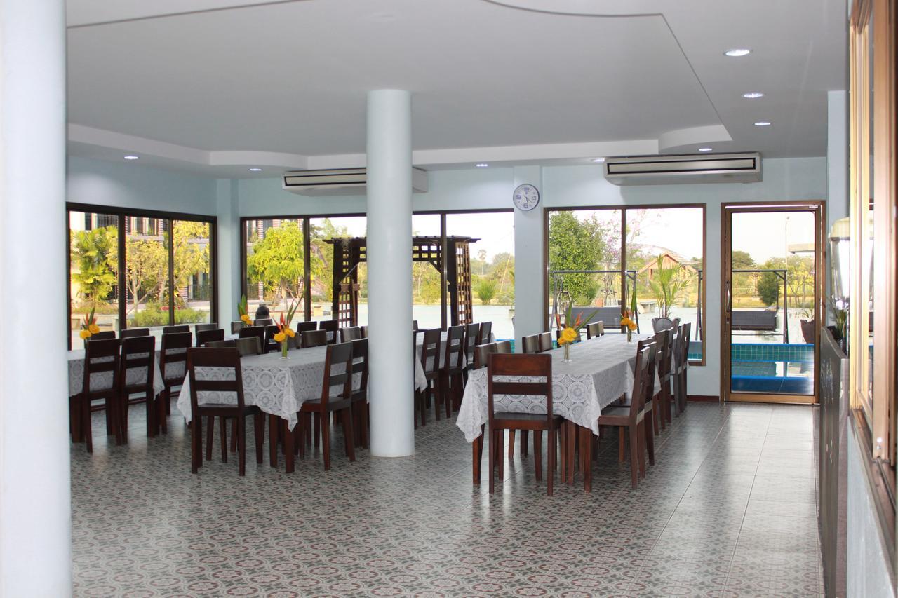 Menam Resort Nakhon Pathom Eksteriør billede